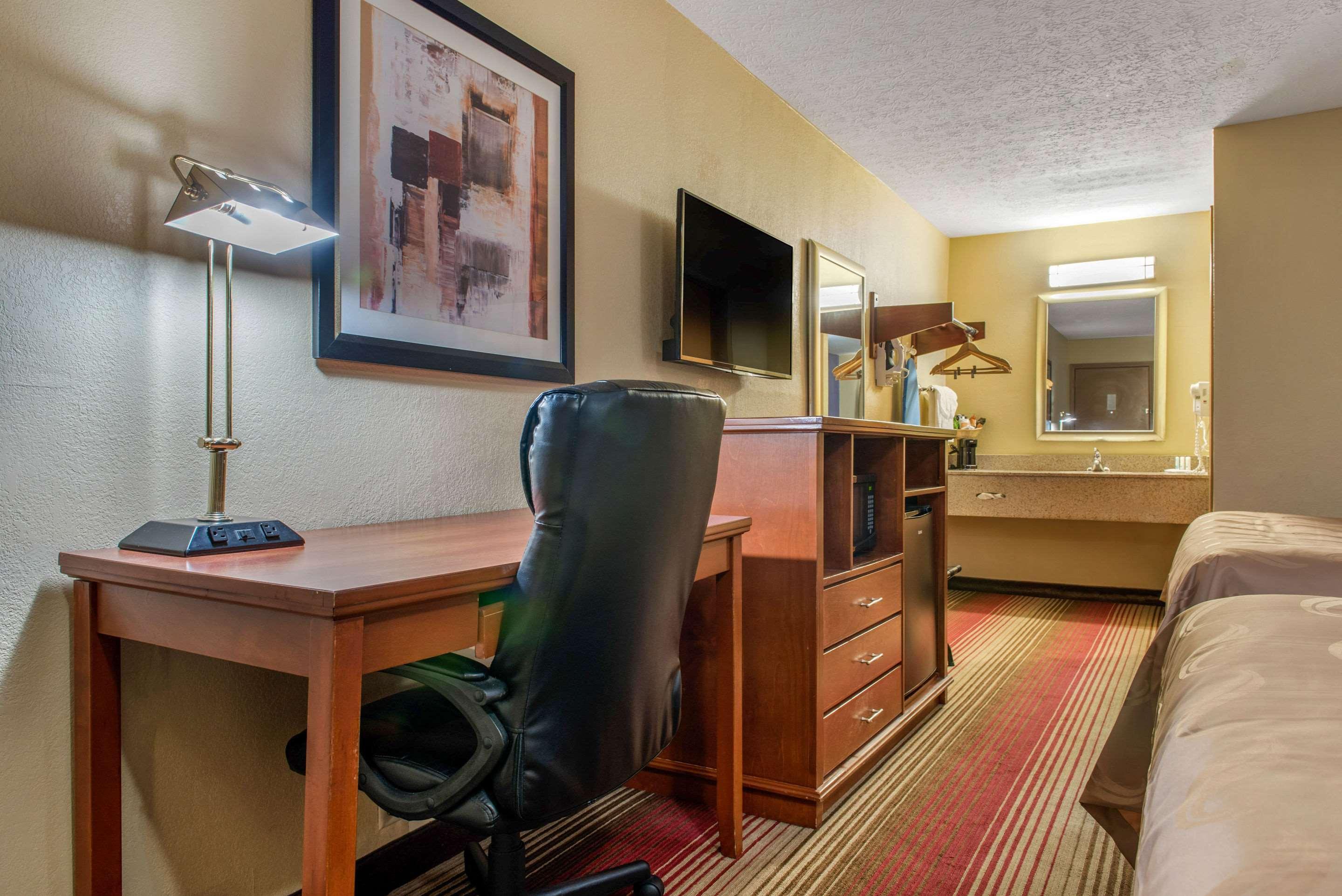 Quality Inn Columbus-East Esterno foto