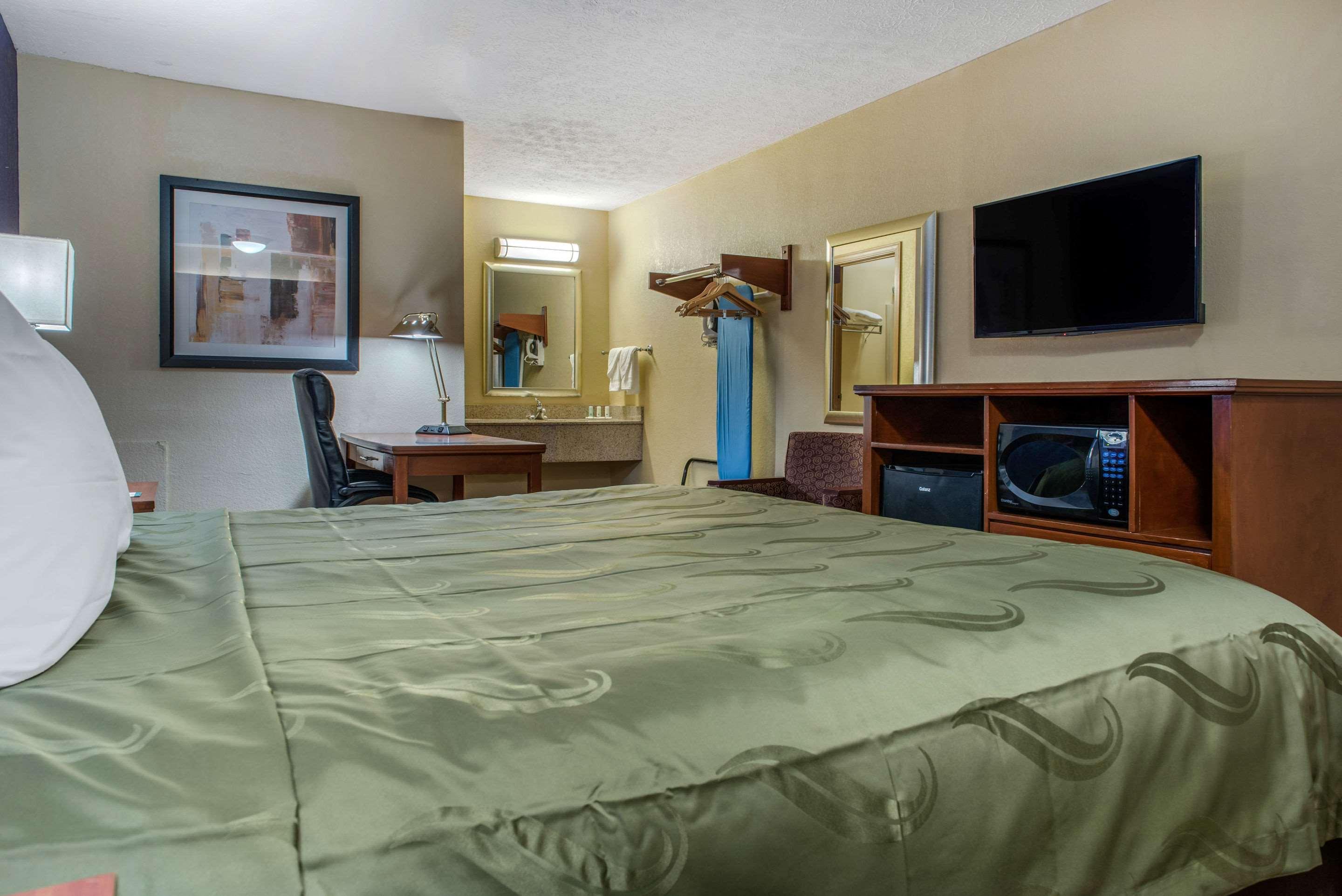 Quality Inn Columbus-East Esterno foto