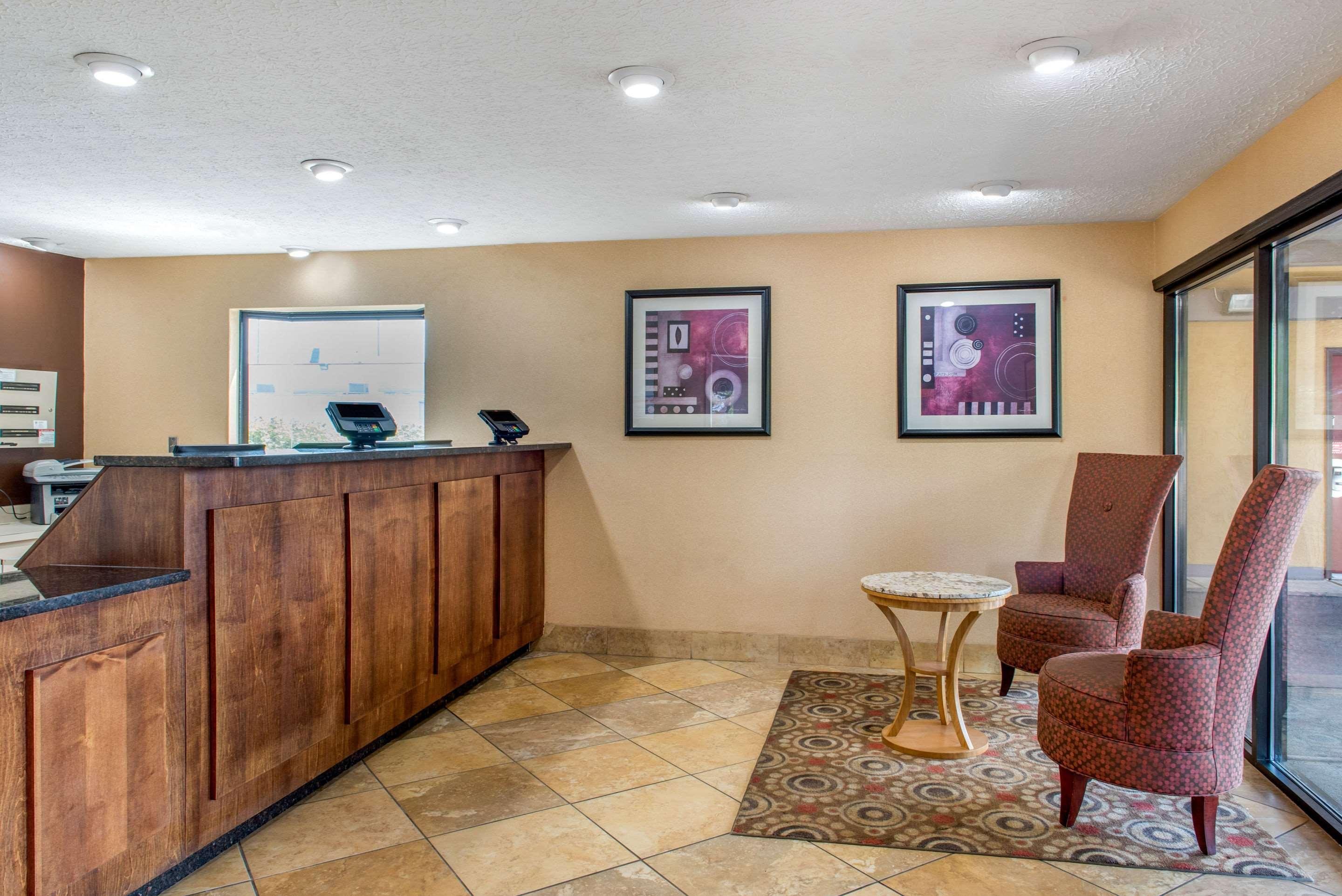 Quality Inn Columbus-East Esterno foto