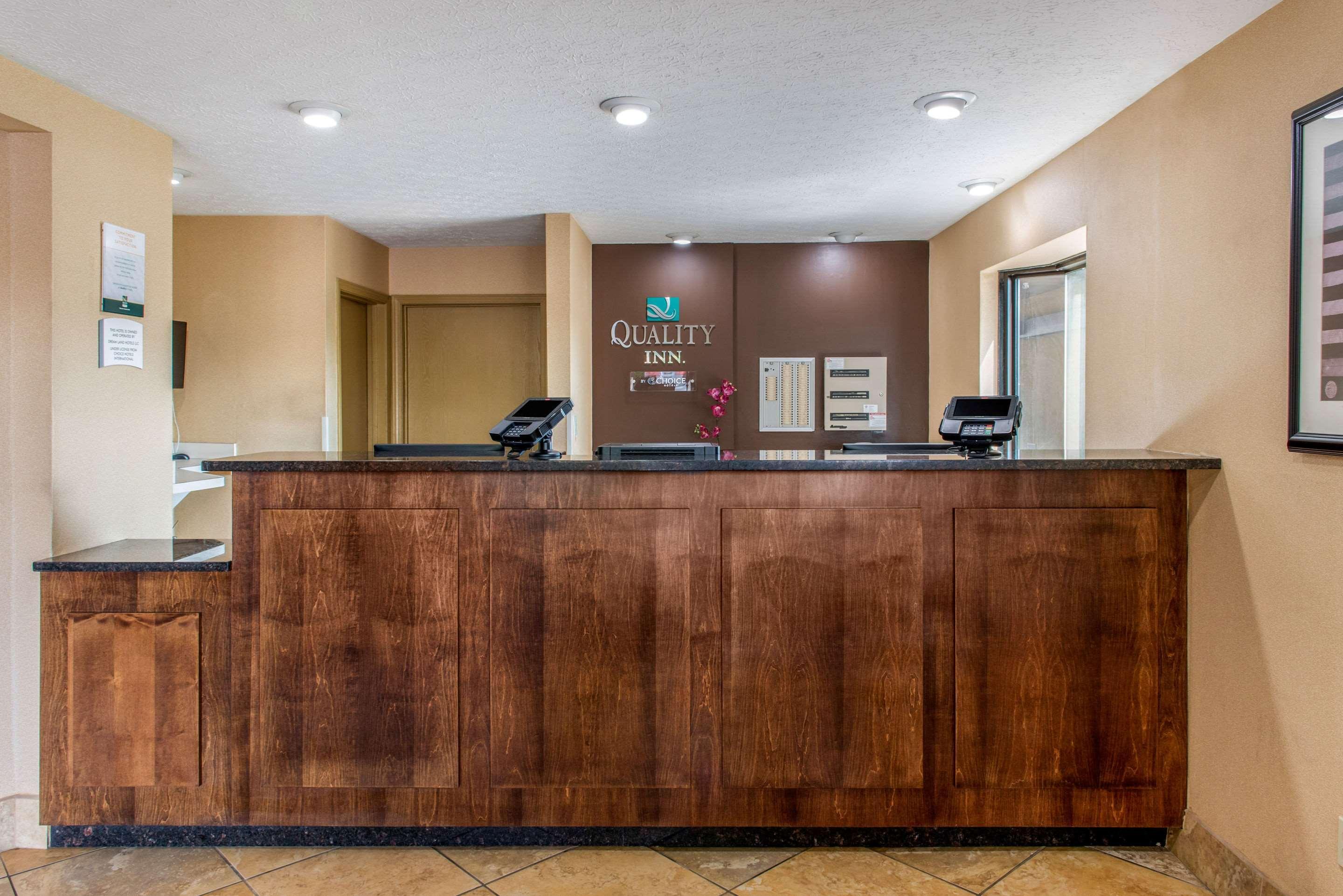 Quality Inn Columbus-East Esterno foto