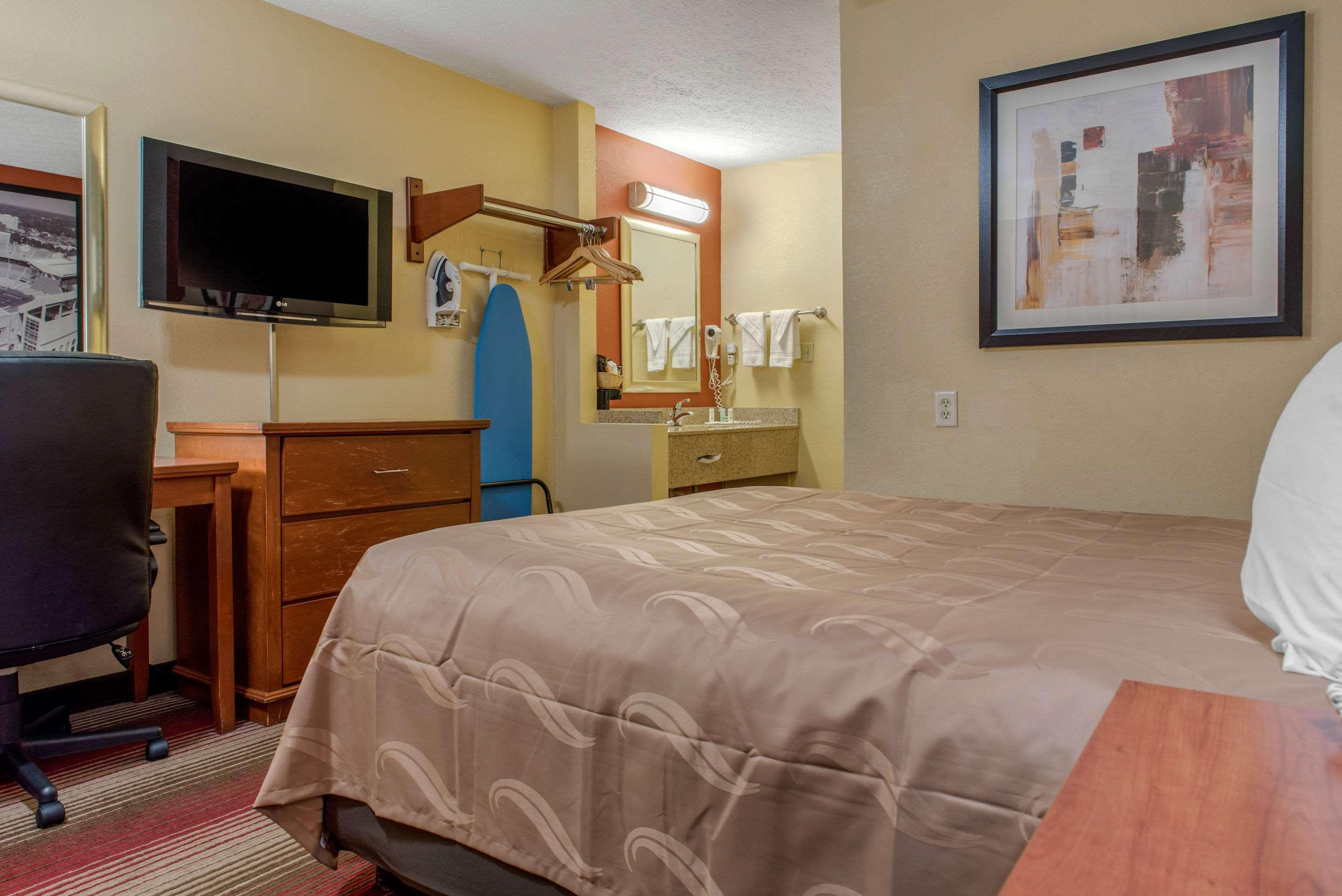 Quality Inn Columbus-East Esterno foto