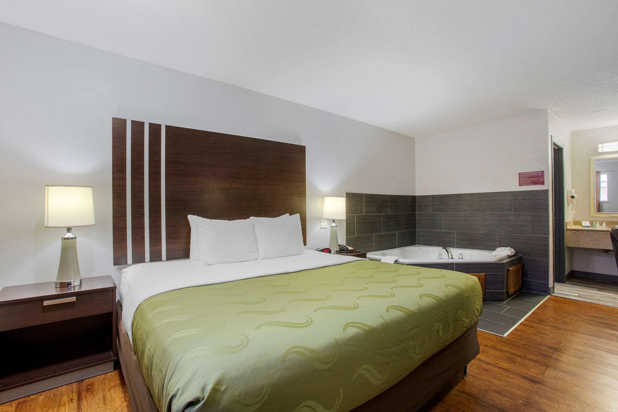 Quality Inn Columbus-East Esterno foto