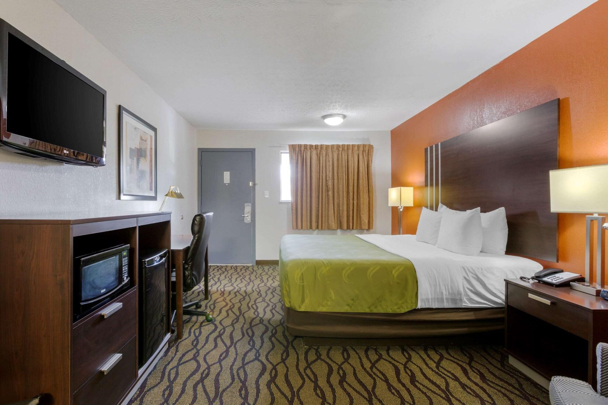 Quality Inn Columbus-East Esterno foto